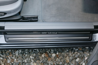 [Front BMW Individual door sill]
